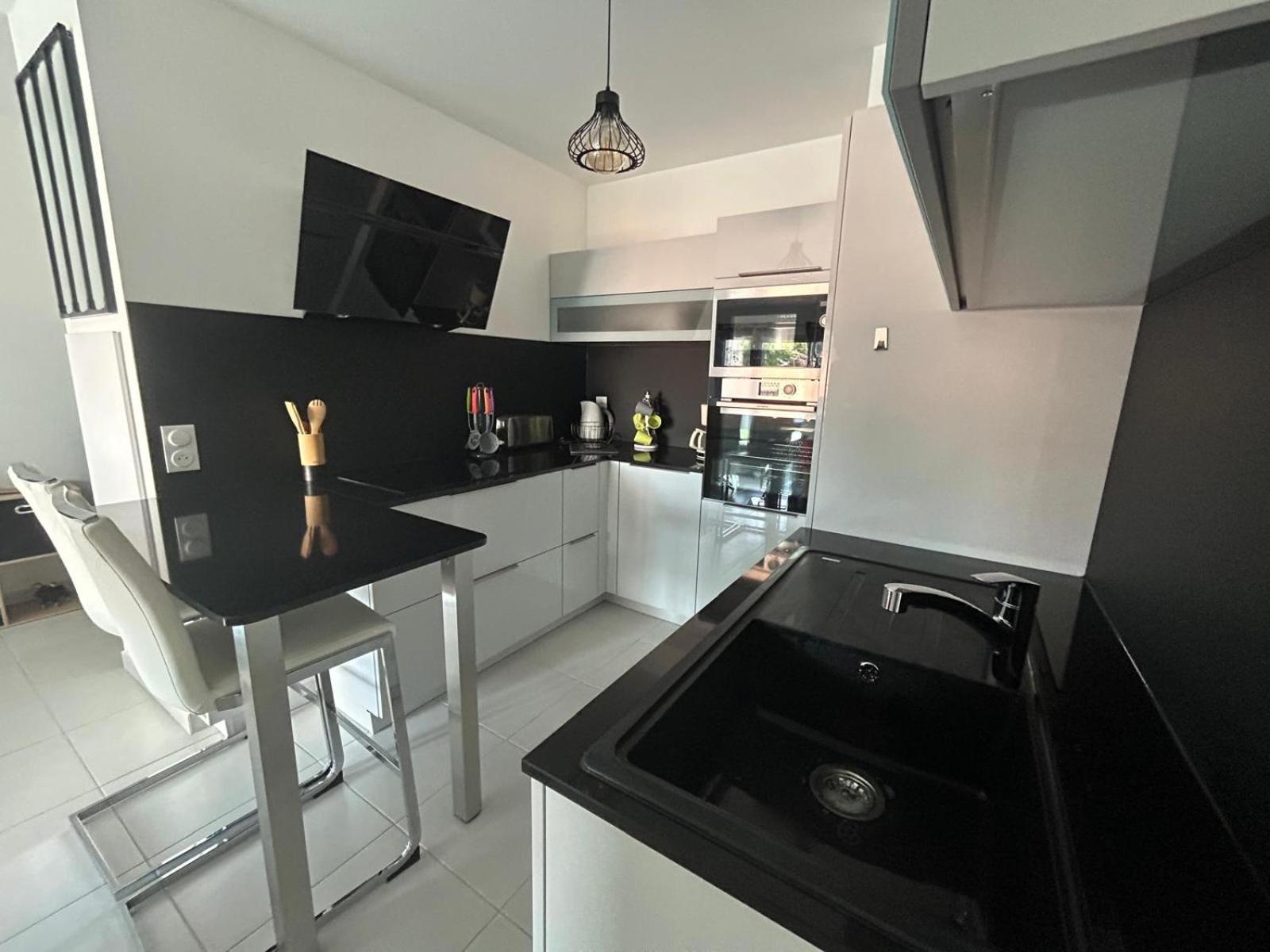 T3 Apartment *