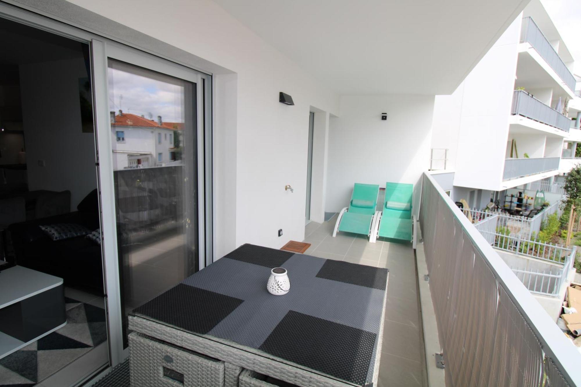 Apartment T3 *
